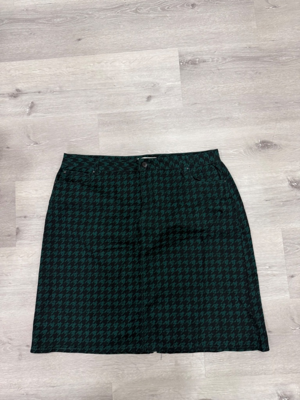 Est. 1946 Denim Houndstooth Mini Skirt – Size 24W - Picture 2 of 5